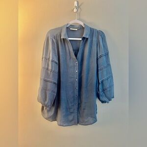 Como Blu V Neck Button Down Blouse with Collar and puffy sleeves